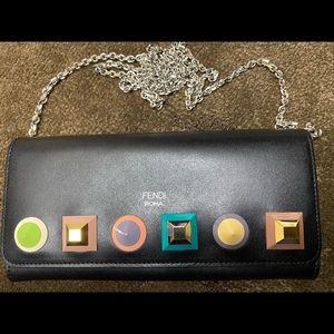 Fendi wallet on chain. Authentic
